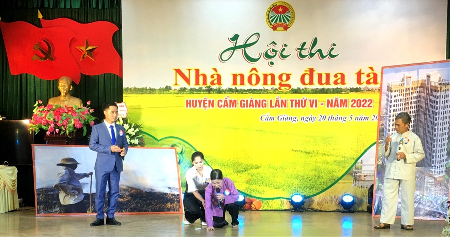 Nông dân Cẩm Văn đoạt giải nhất Hội thi Nhà nông đua tài huyện Cẩm Giàng